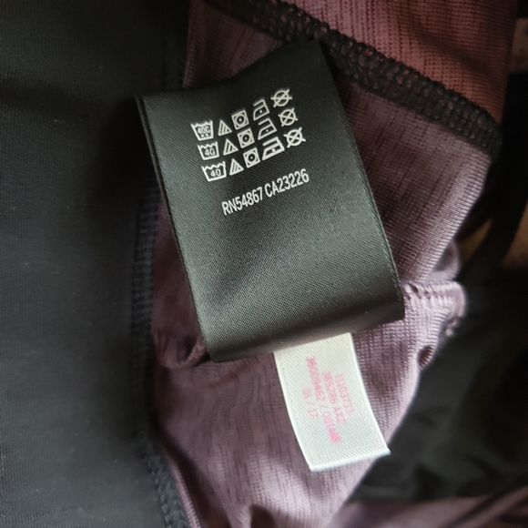 VS PINK Strappy Pocket Sport Bra - Picture 7 of 8